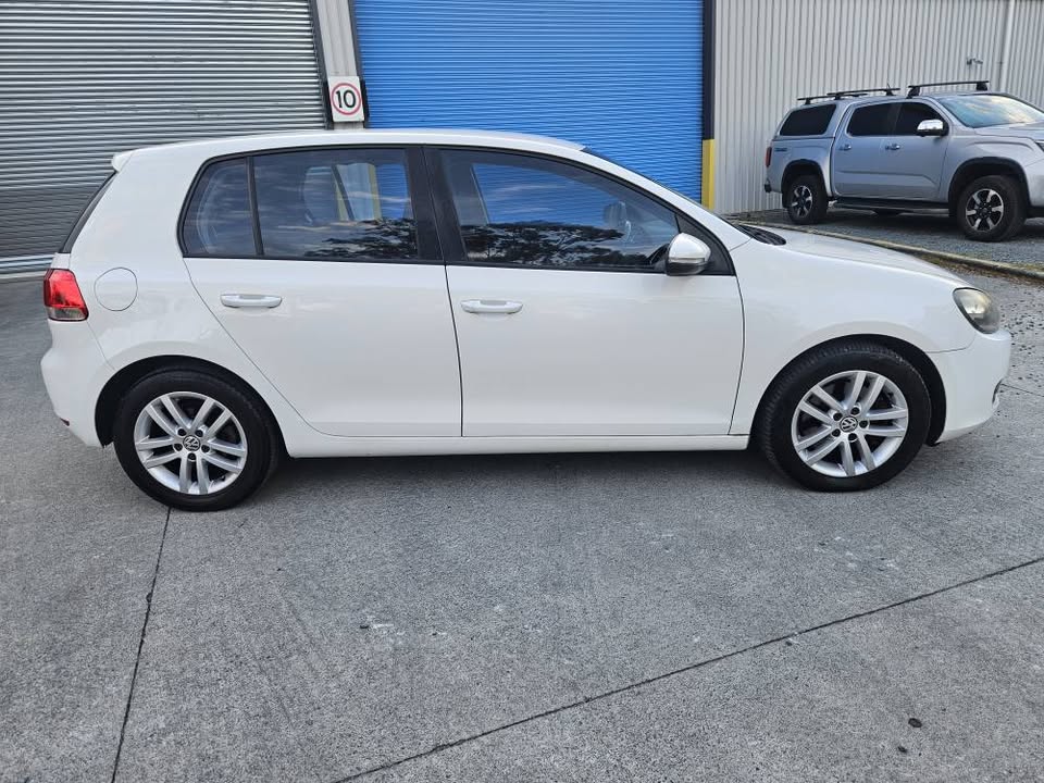 2010 Volkswagen golf 2.0lt tsi automatic hatch easy second chance finance7.jpg